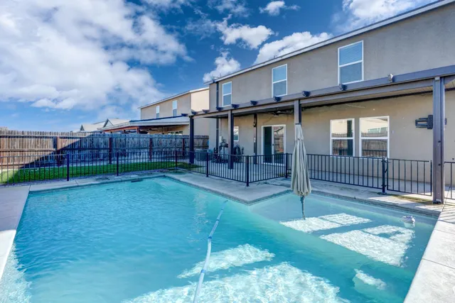 $585,000 | 753 Heitz Way, Merced, CA 95348