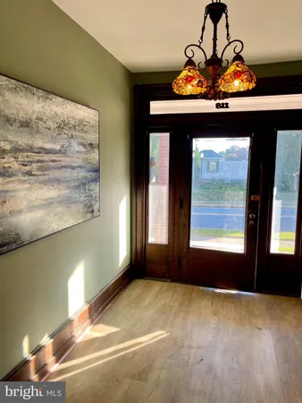 a view of empty room with window