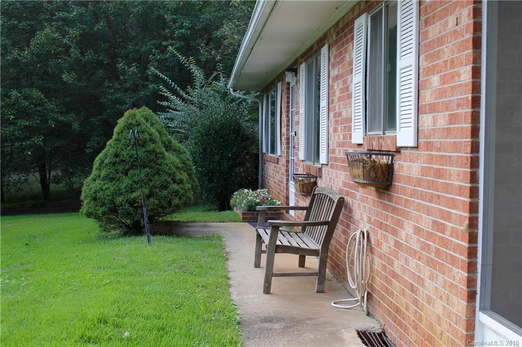 918 Cashiers Valley Road Brevard, NC 28712 - Photo 27 of 35 Gallery Image 27