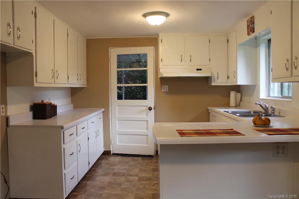 918 Cashiers Valley Road Brevard, NC 28712 - Photo 6 of 35 Gallery Image 6