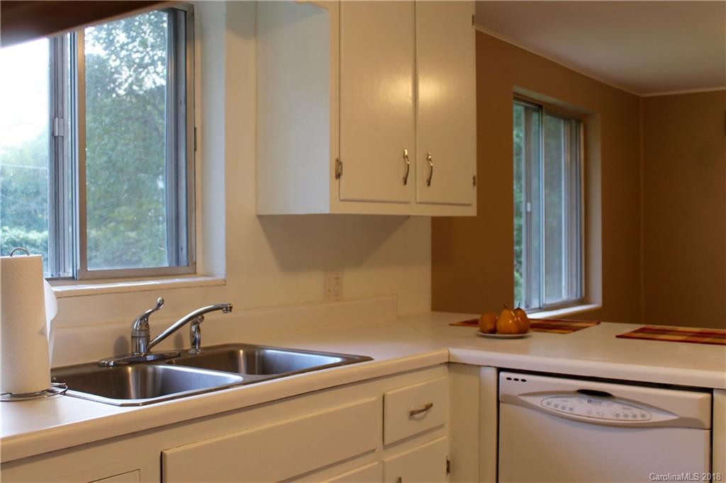 918 Cashiers Valley Road Brevard, NC 28712 - Photo 8 of 35 Gallery Image 8