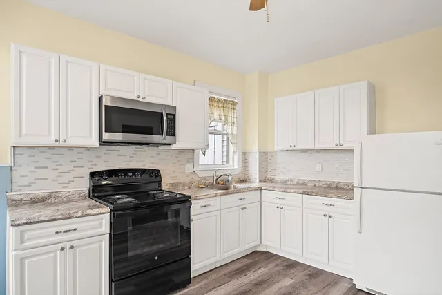 $2,200 | 100 North Franklin Street, Unit 2, Holbrook, MA 02343