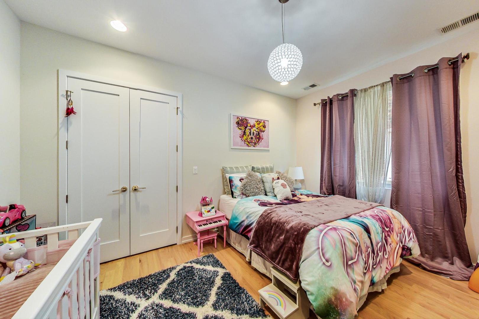 1033 South Racine Avenue, Unit 2S Chicago, IL 60607 - Photo 20 of 24