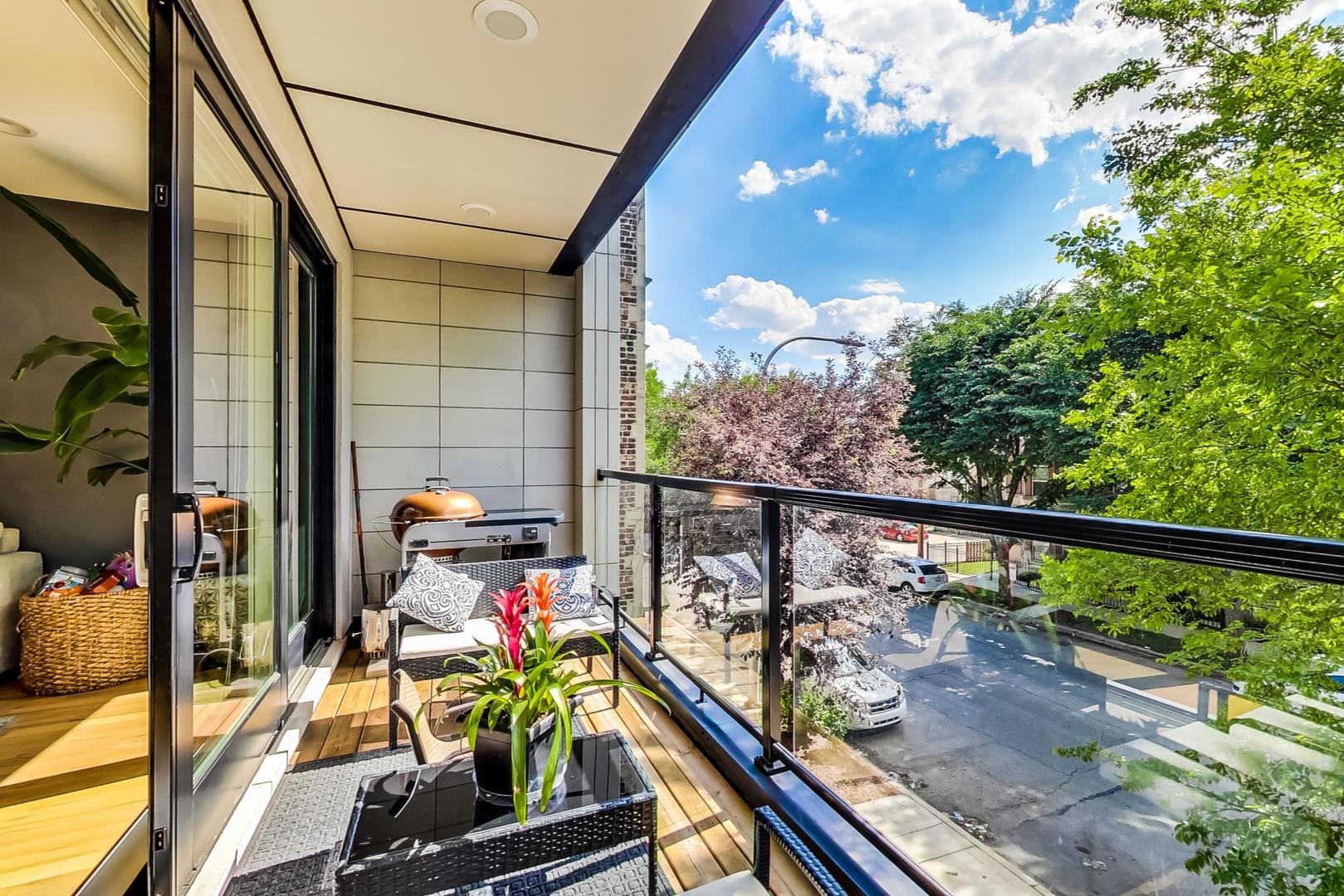 1033 South Racine Avenue, Unit 2S Chicago, IL 60607 - Photo 5 of 24