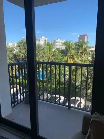 $2,850 | 2017 South Ocean Drive, Unit 307, Hallandale Beach, FL 33009