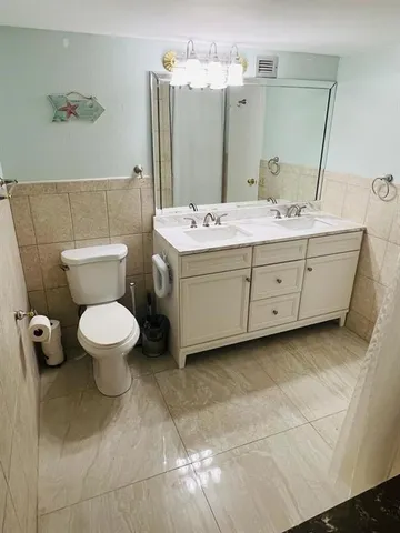 $2,850 | 2017 South Ocean Drive, Unit 307, Hallandale Beach, FL 33009