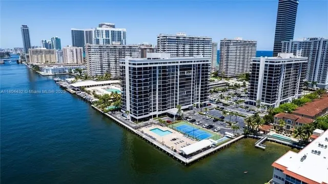 $2,850 | 2017 South Ocean Drive, Unit 307, Hallandale Beach, FL 33009