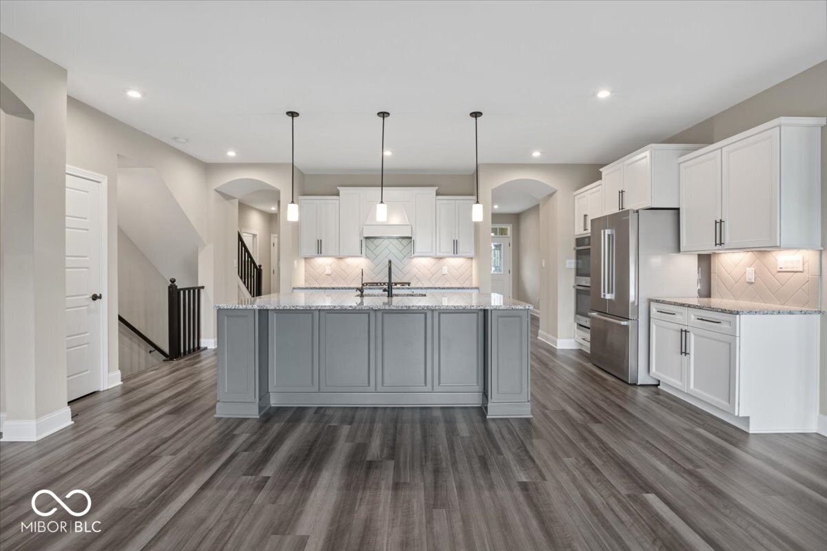 12205 Hidden Point Ct. Fishers, IN 46037 - Photo 11 of 50