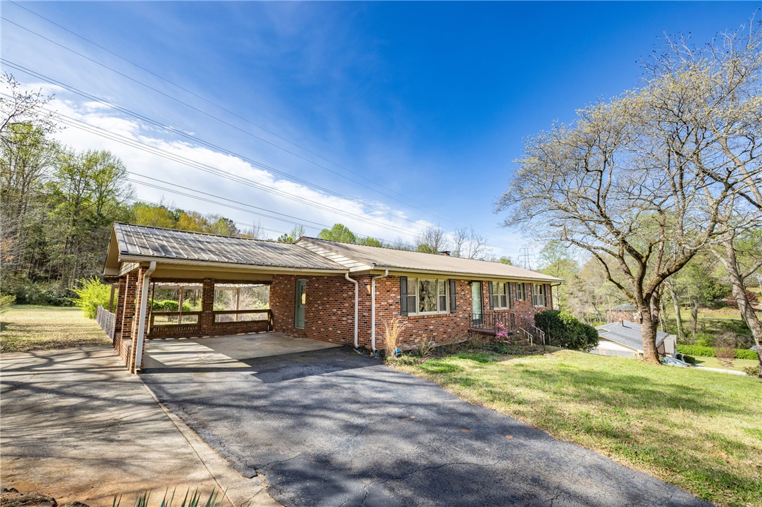 402 Maple Avenue Seneca, SC 29678 - Photo 14 of 38