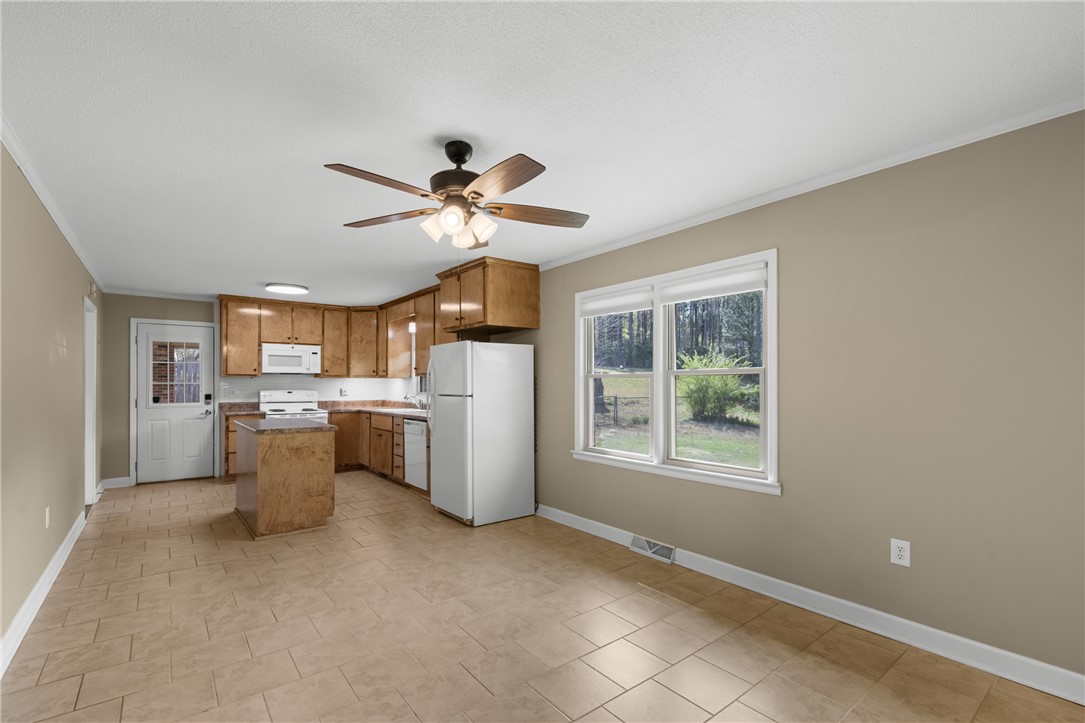 402 Maple Avenue Seneca, SC 29678 - Photo 35 of 38