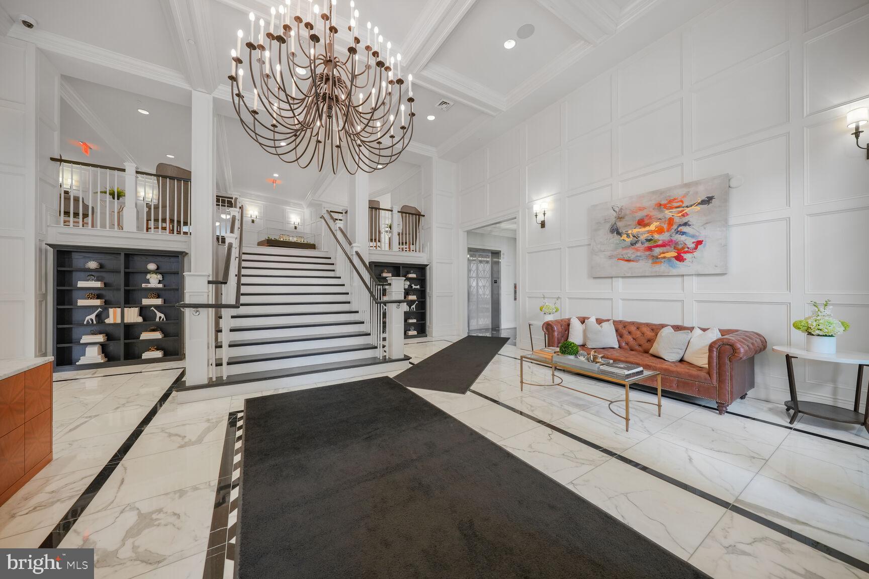 6900 Fleetwood Road, Unit 401 McLean, VA 22101 - Photo 3 of 29 a living room with furniture
