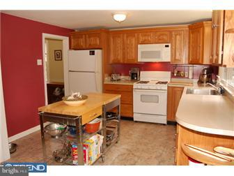 410 Burton Road Oreland, PA 19075 - Photo 4 of 12 Kitchen