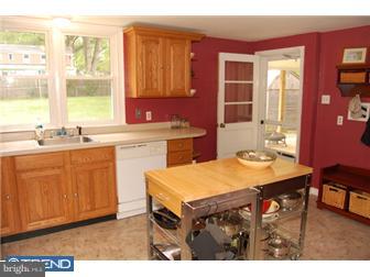 410 Burton Road Oreland, PA 19075 - Photo 5 of 12 Kitchen