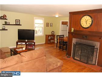410 Burton Road Oreland, PA 19075 - Photo 8 of 12 Living Room