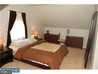 410 Burton Road Oreland, PA 19075 - Photo 10 of 12 Bedroom - Main