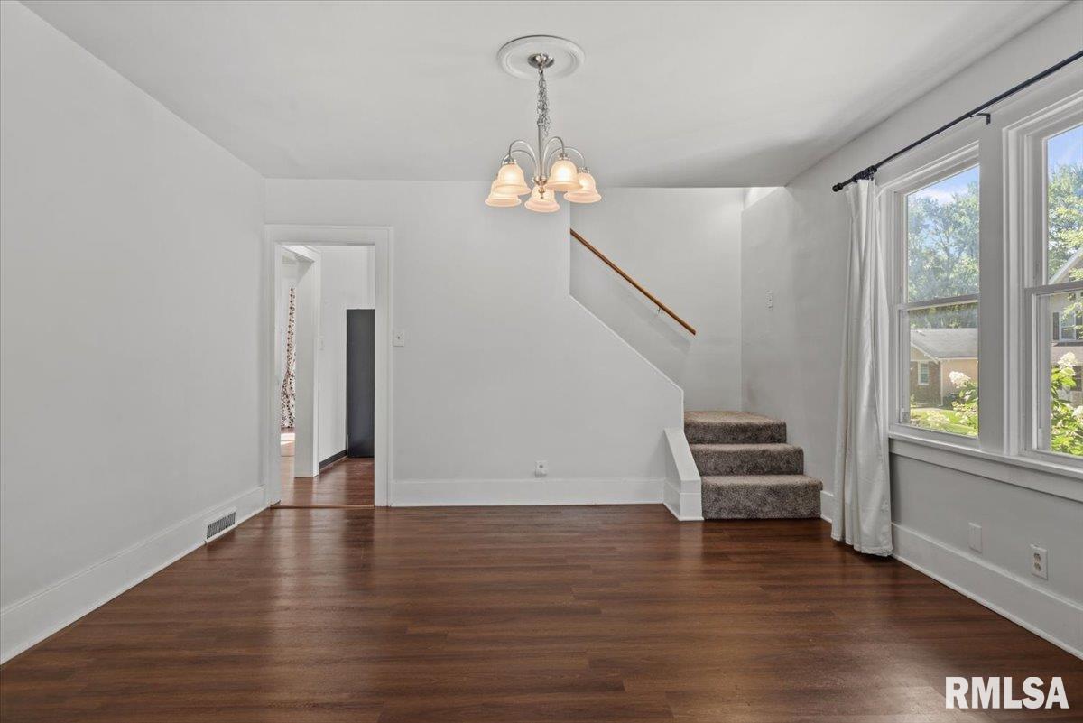 872 South MacArthur Boulevard Springfield, IL 62704 - Photo 9 of 37