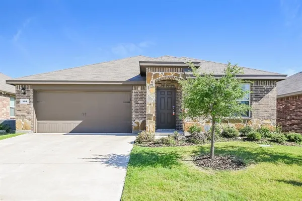 $1,975 | 961 Corbitt Lane, Fate, TX 75189
