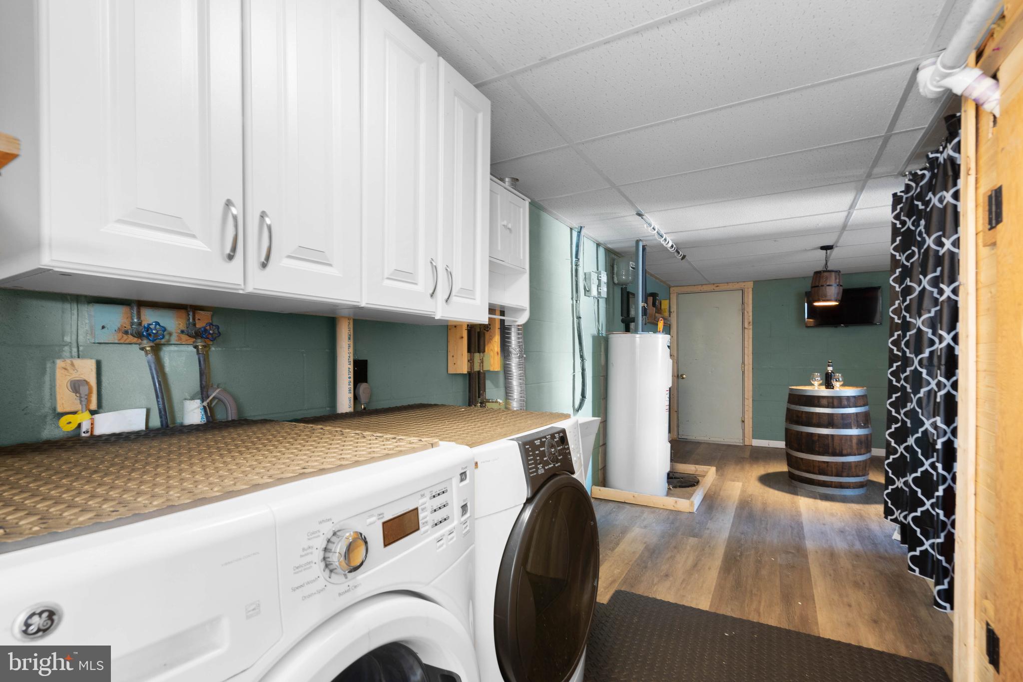 633 Riden Street Odenton, MD 21113 - Photo 22 of 26 Laundry and utilities with garage access