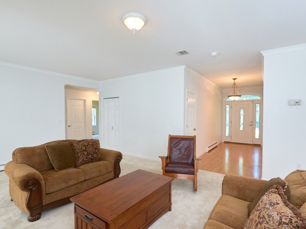 128 Benjamin Road Shirley, MA 01464 - Photo 15 of 39
