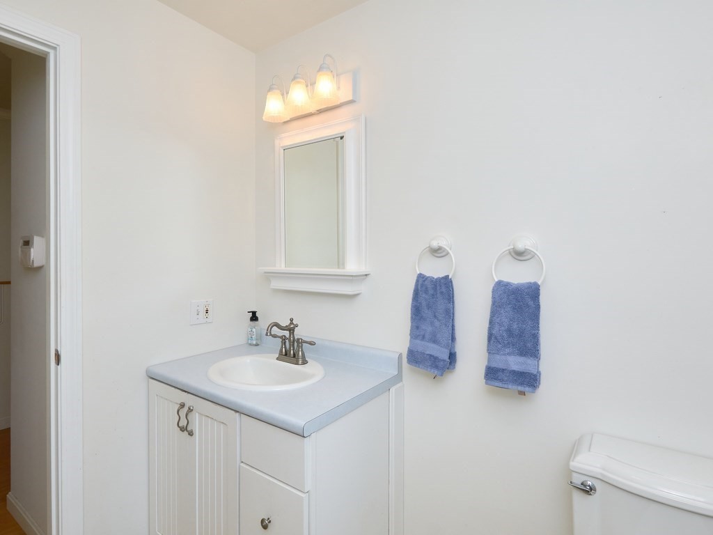 128 Benjamin Road Shirley, MA 01464 - Photo 32 of 39