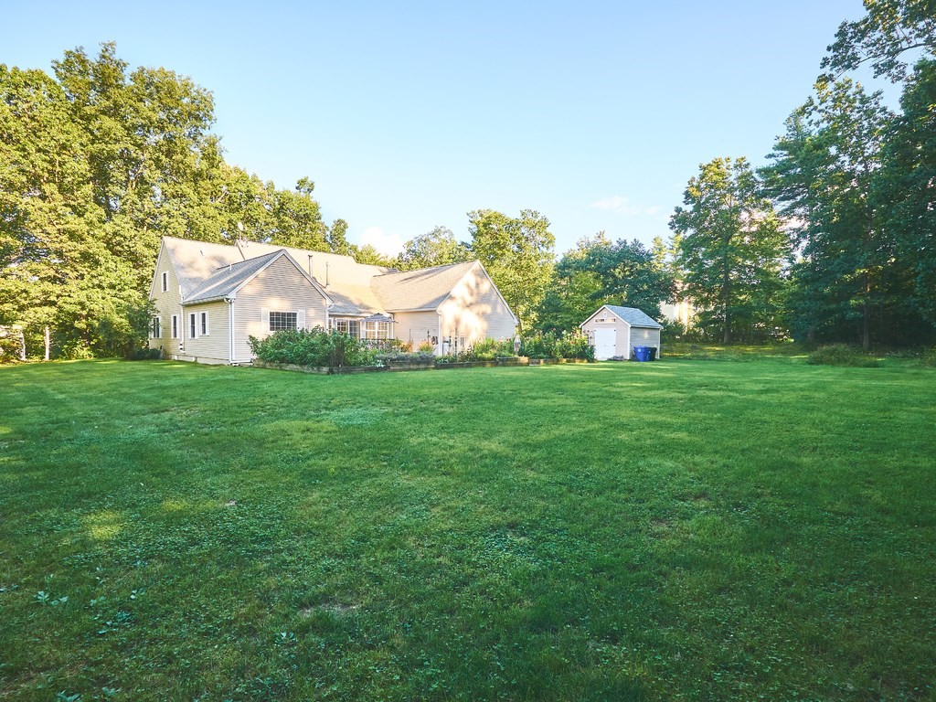 128 Benjamin Road Shirley, MA 01464 - Photo 6 of 39