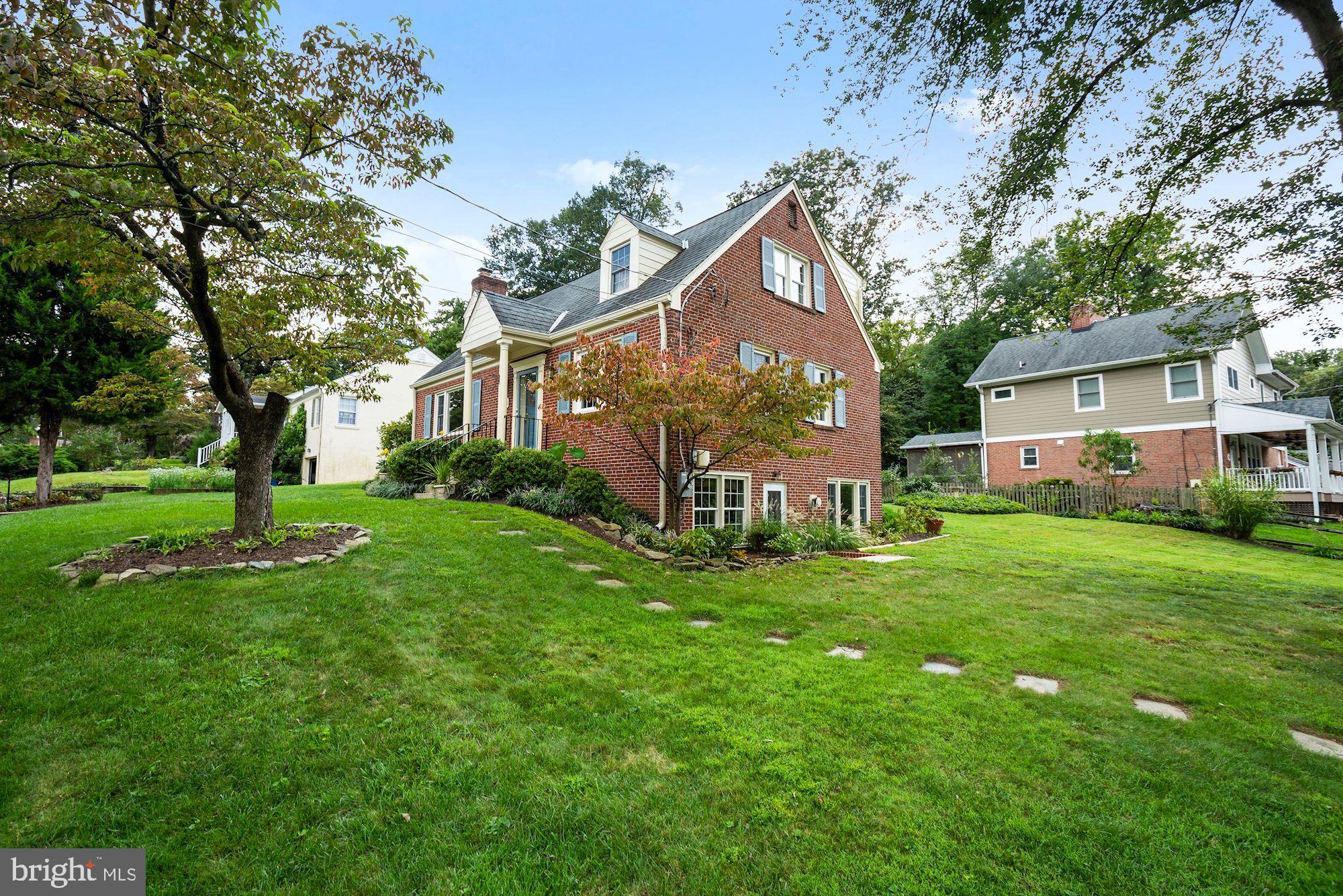 4520 Saul Road Bethesda, MD 20814 - Photo 3 of 33 Gallery Image 3