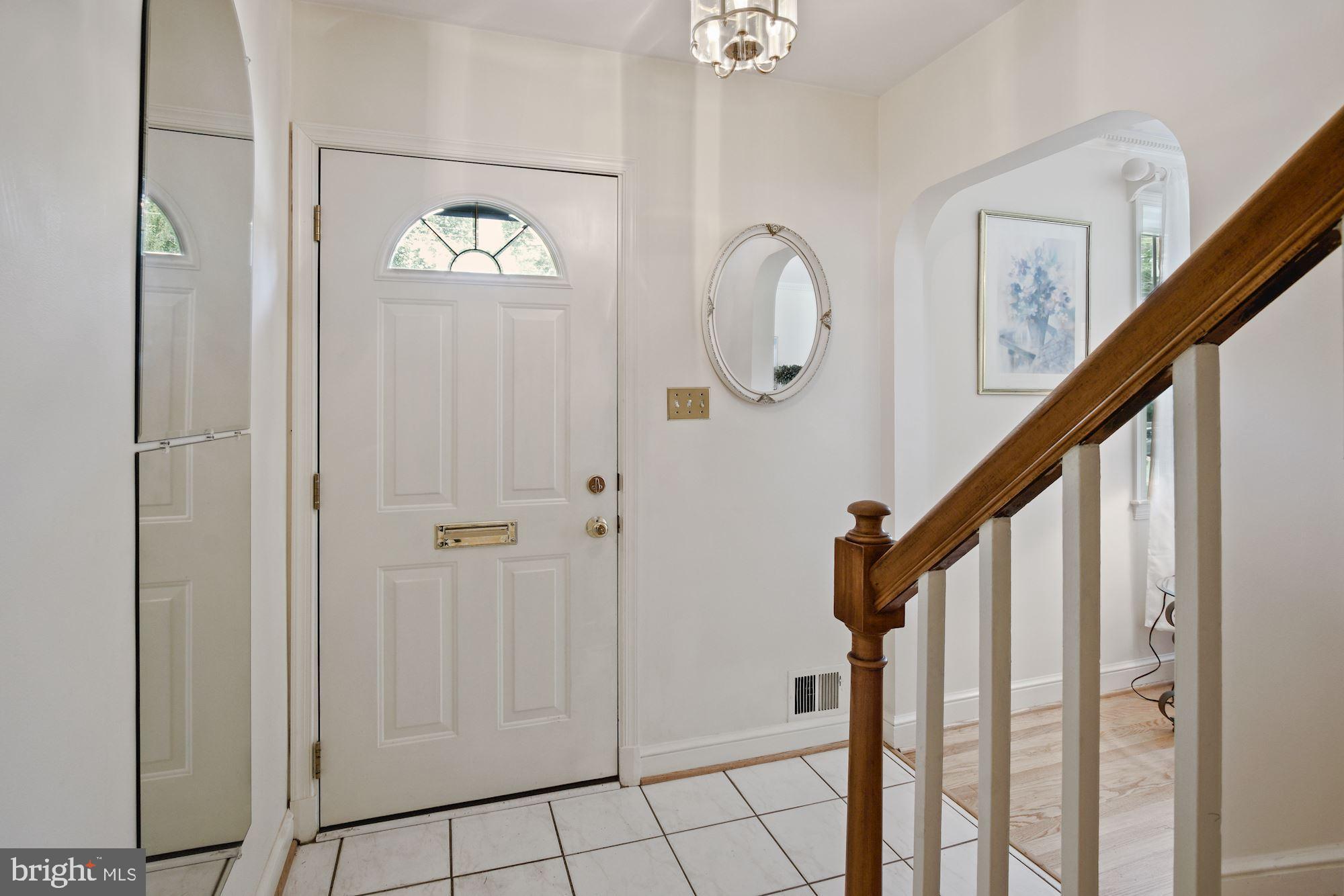 4520 Saul Road Bethesda, MD 20814 - Photo 4 of 33 Gallery Image 4