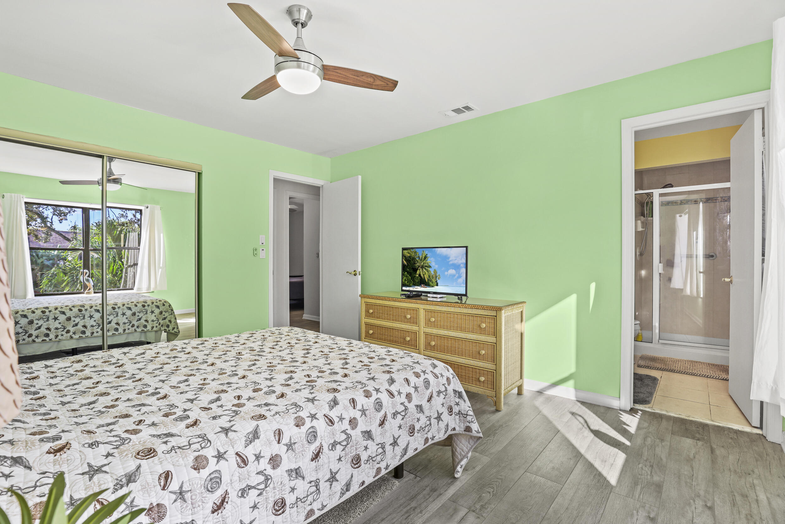 1089 Raintree Drive Palm Beach Gardens, FL 33410 - Photo 23 of 38 1089 Raintree Dr
