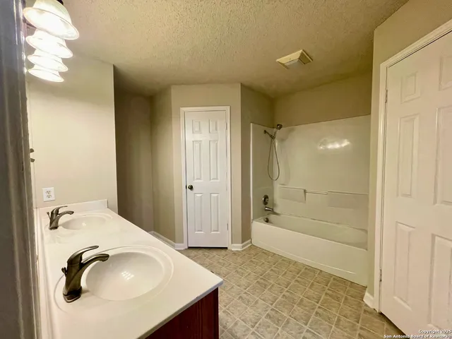 $1,650 | 8600 Wood Wind, San Antonio, TX 78251
