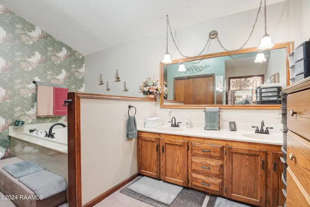 $475,000 | 6320 Ebenezer Road, Crowley, LA 70526