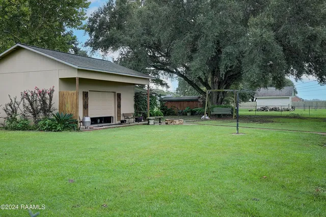 $475,000 | 6320 Ebenezer Road, Crowley, LA 70526