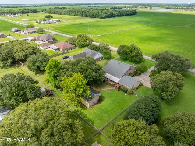 $475,000 | 6320 Ebenezer Road, Crowley, LA 70526