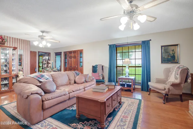 $475,000 | 6320 Ebenezer Road, Crowley, LA 70526