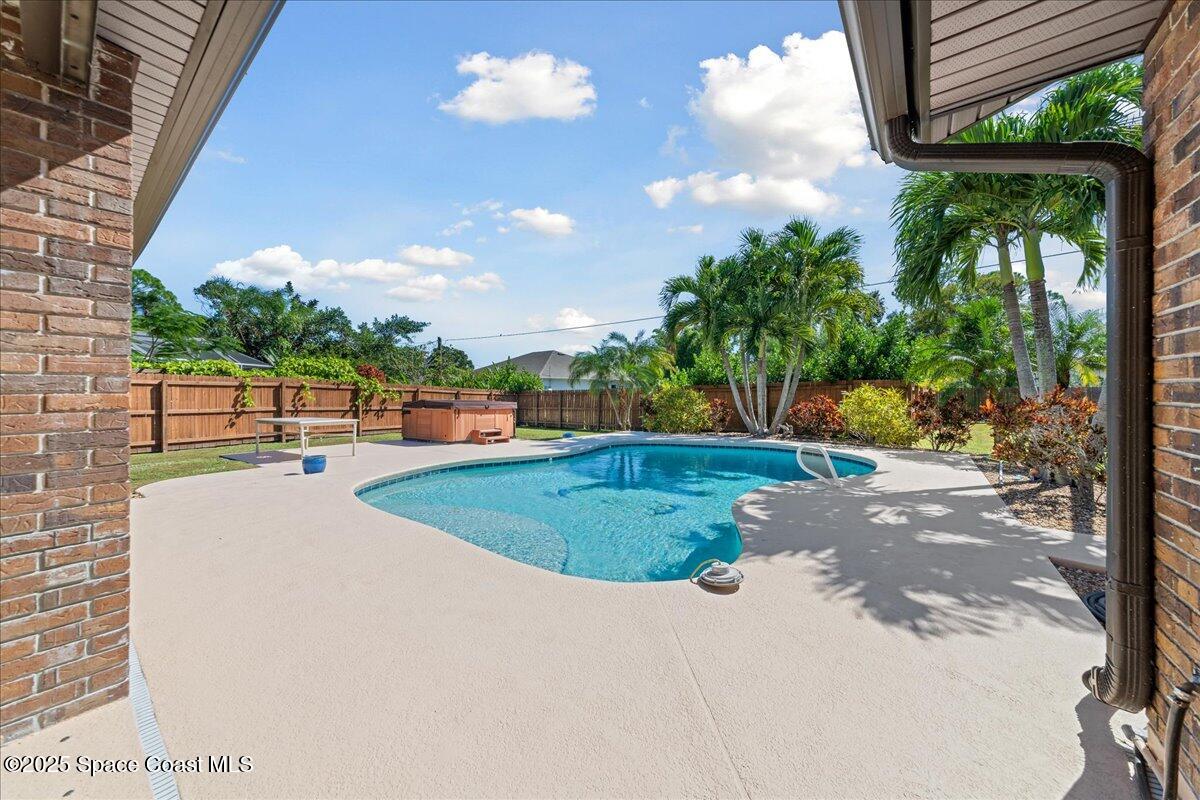 257 Avens Road Northeast Palm Bay, FL 32907 - Photo 28 of 52 a view of a basket ball ground