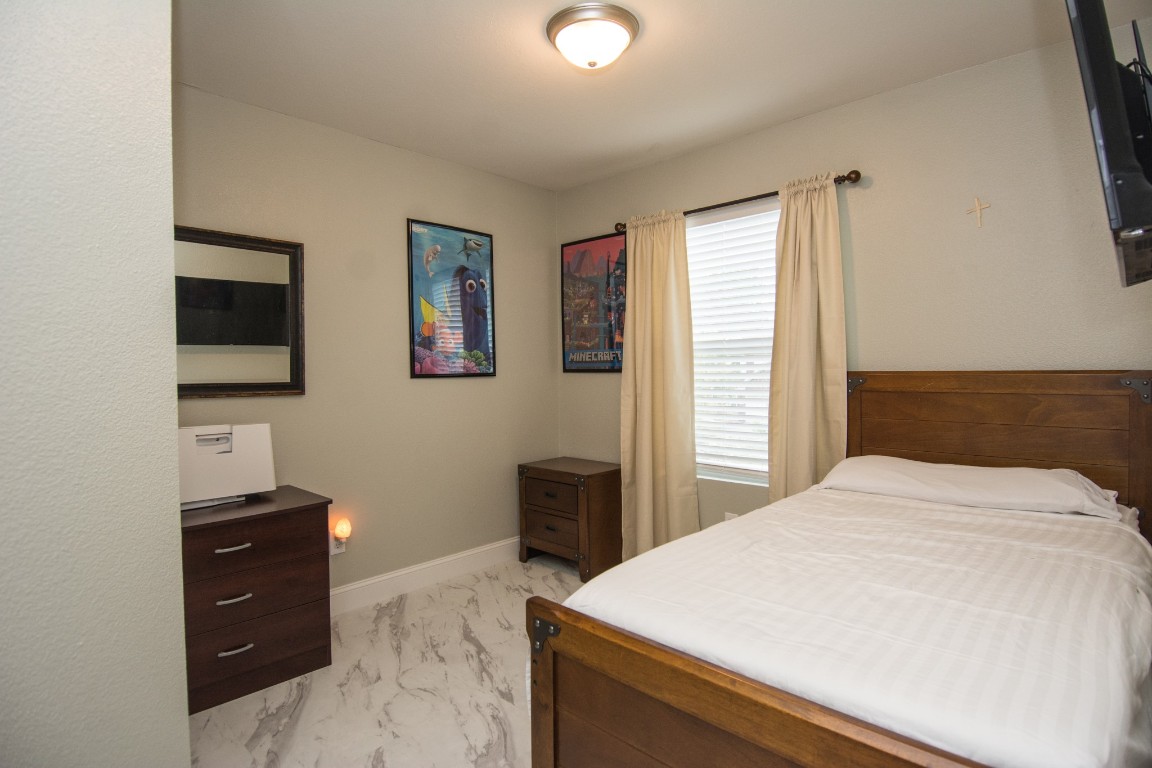 16933 Scenic Knoll Conroe, TX 77385 - Photo 14 of 36