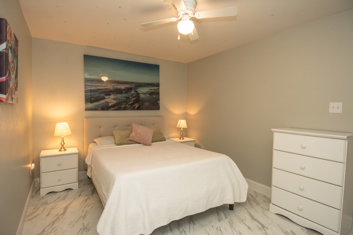 16933 Scenic Knoll Conroe, TX 77385 - Photo 16 of 36