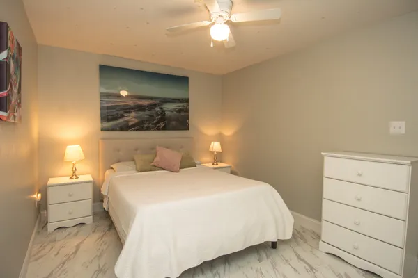 $2,100 | 16933 Scenic Knoll, Conroe, TX 77385