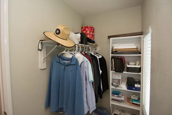 $2,100 | 16933 Scenic Knoll, Conroe, TX 77385