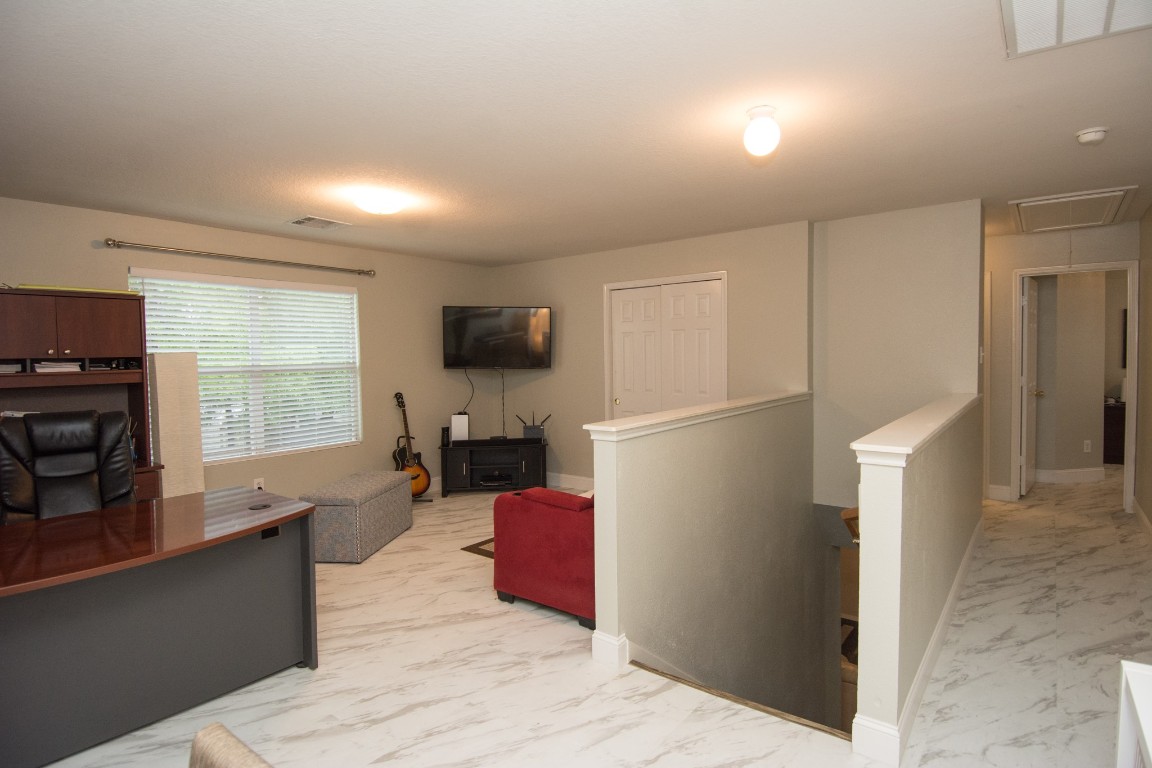 16933 Scenic Knoll Conroe, TX 77385 - Photo 28 of 36