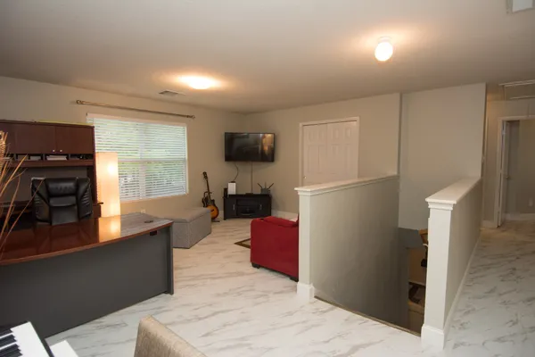 $2,100 | 16933 Scenic Knoll, Conroe, TX 77385