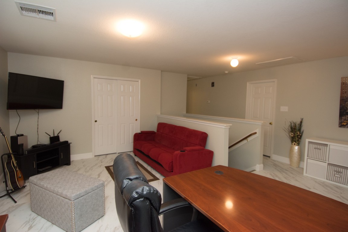 16933 Scenic Knoll Conroe, TX 77385 - Photo 30 of 36