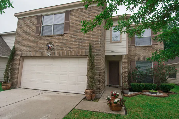 $2,100 | 16933 Scenic Knoll, Conroe, TX 77385