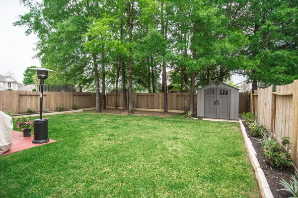 $2,100 | 16933 Scenic Knoll, Conroe, TX 77385