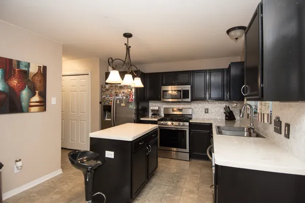 $2,100 | 16933 Scenic Knoll, Conroe, TX 77385