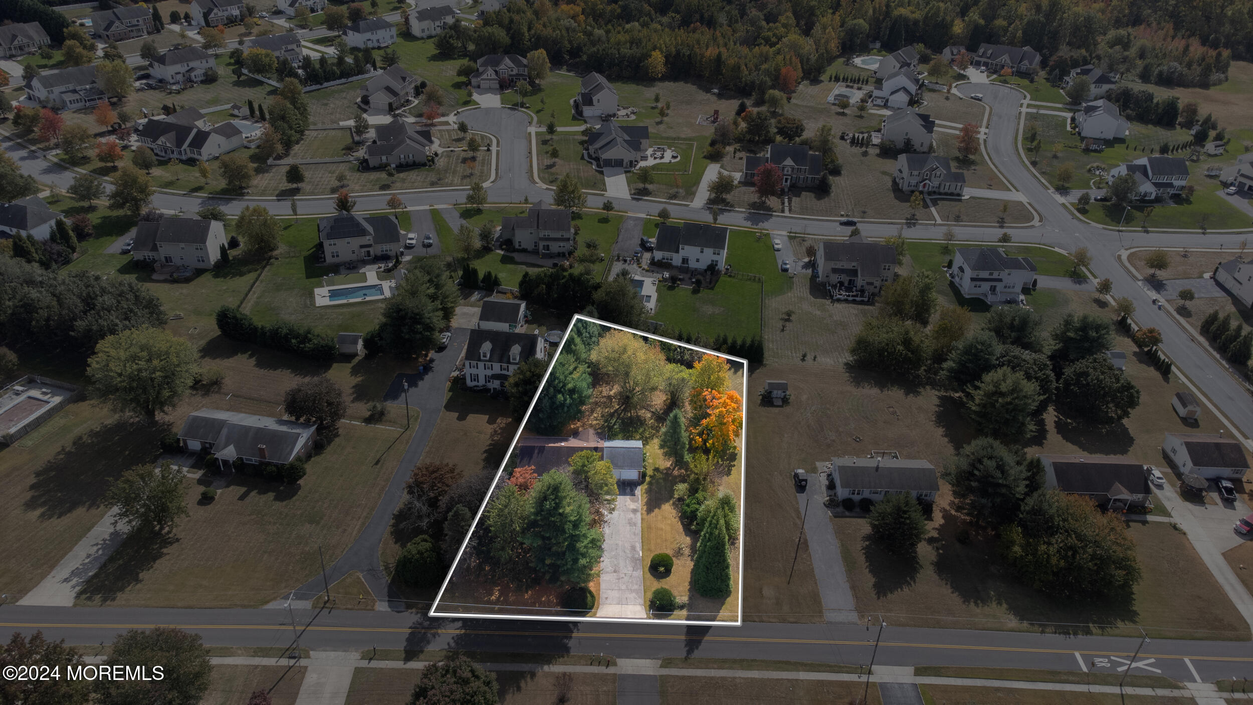 57 Quaker Road Mickleton, NJ 08056 - Photo 3 of 41 an aerial view of houses with a yard