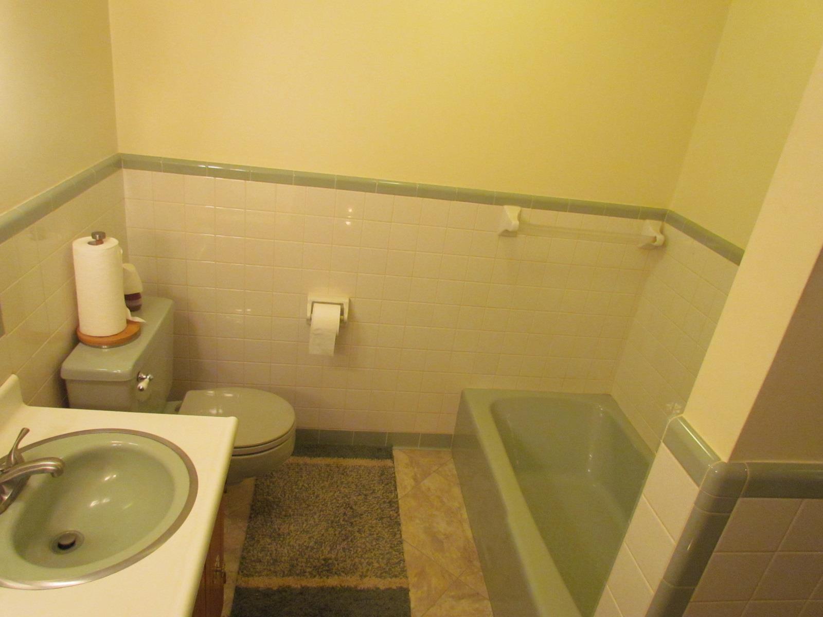 510 Bush Road Manchester, TN 37355 - Photo 13 of 21 a bathroom with a sink and toilet