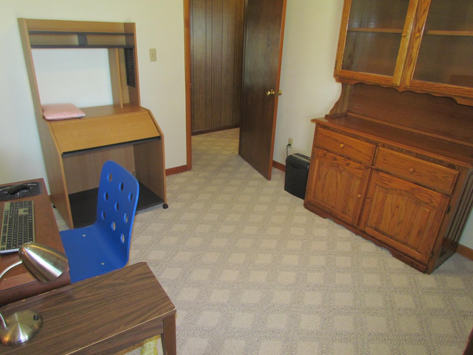 510 Bush Road Manchester, TN 37355 - Photo 8 of 21 a living room with furniture