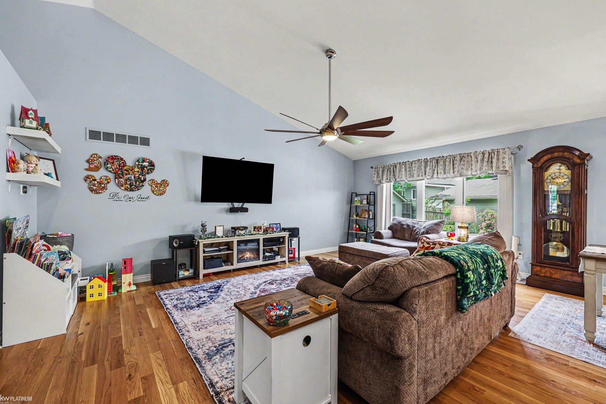 393 Pointe Tremble Road Algonac, MI 48001 - Photo 7 of 37