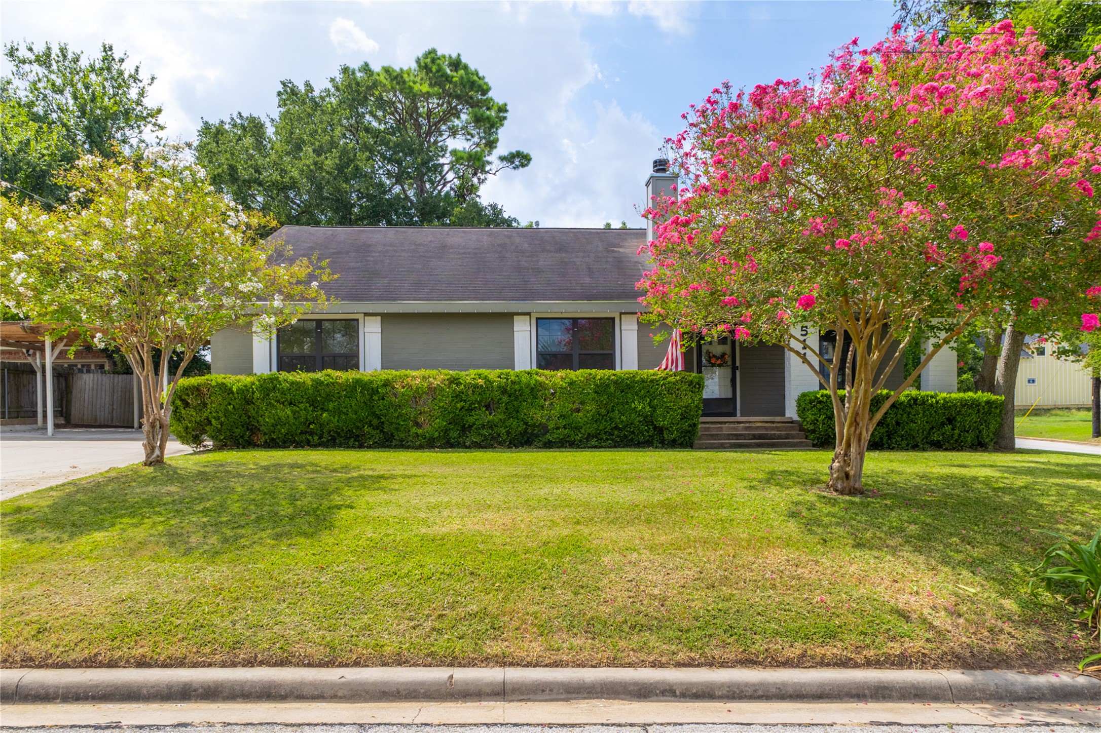 511 West Val Verde Street Brenham, TX 77833 - Photo 22 of 23 a house view with swimming pool