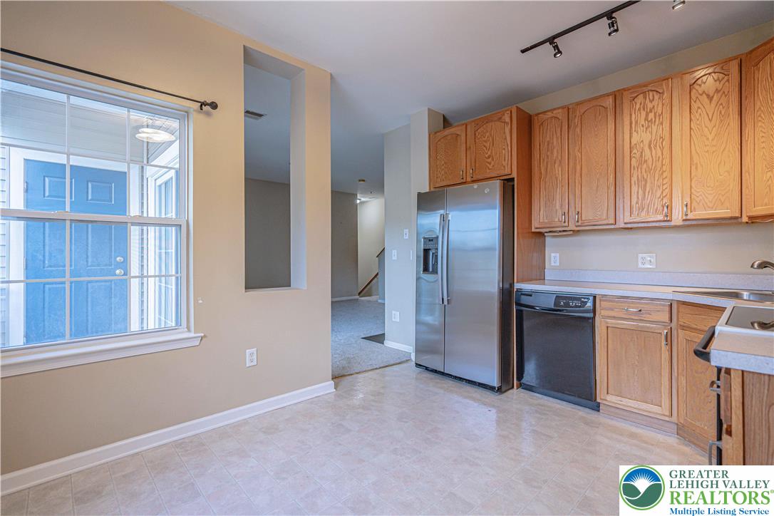 946 Nittany Court Allentown, PA 18104 - Photo 12 of 36